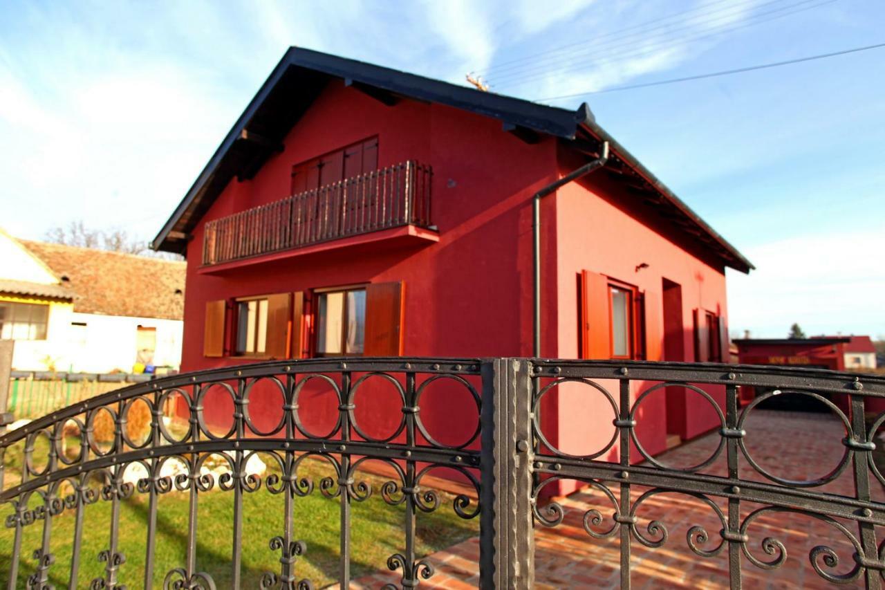 Villa Mons Aureus Popovac Exteriér fotografie