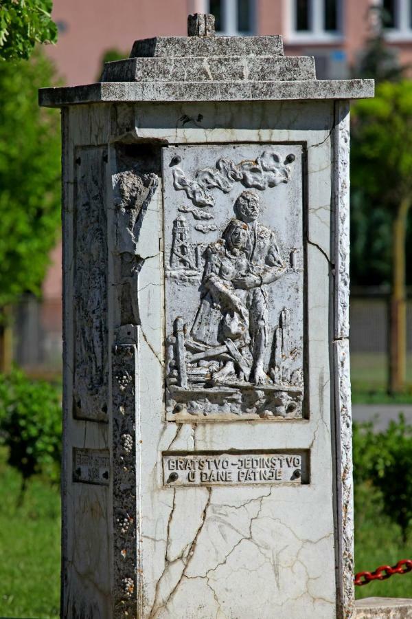 Villa Mons Aureus Popovac Exteriér fotografie