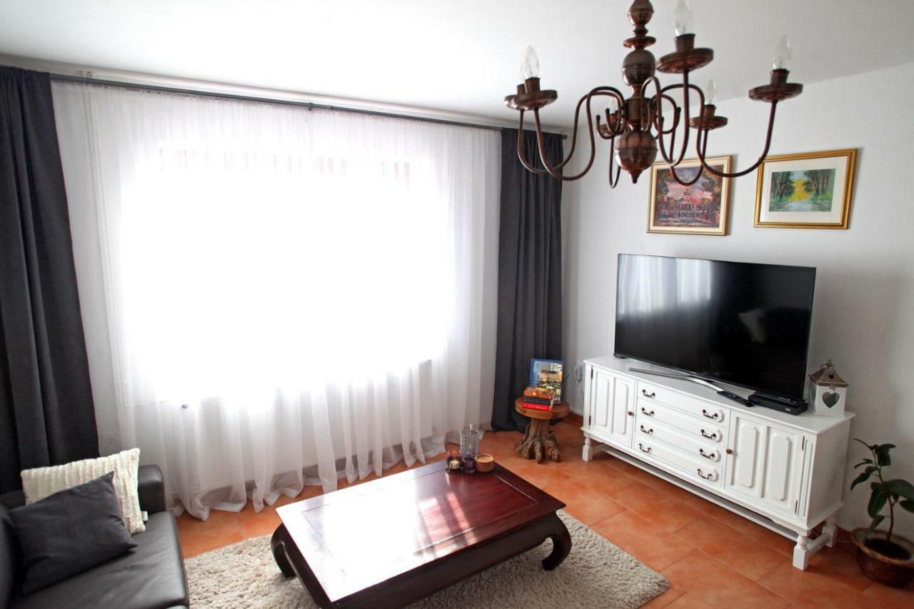 Villa Mons Aureus Popovac Exteriér fotografie